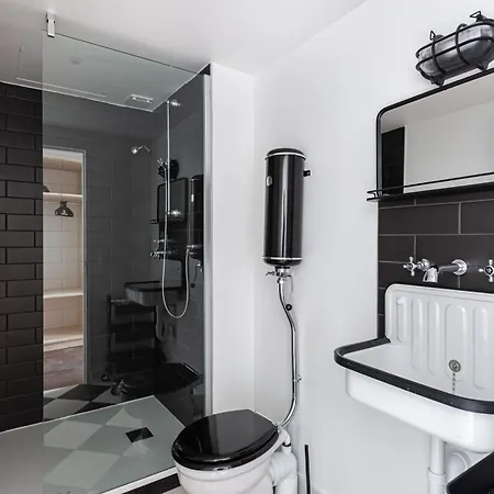 Le Baudelaire - En Centre * Бордо